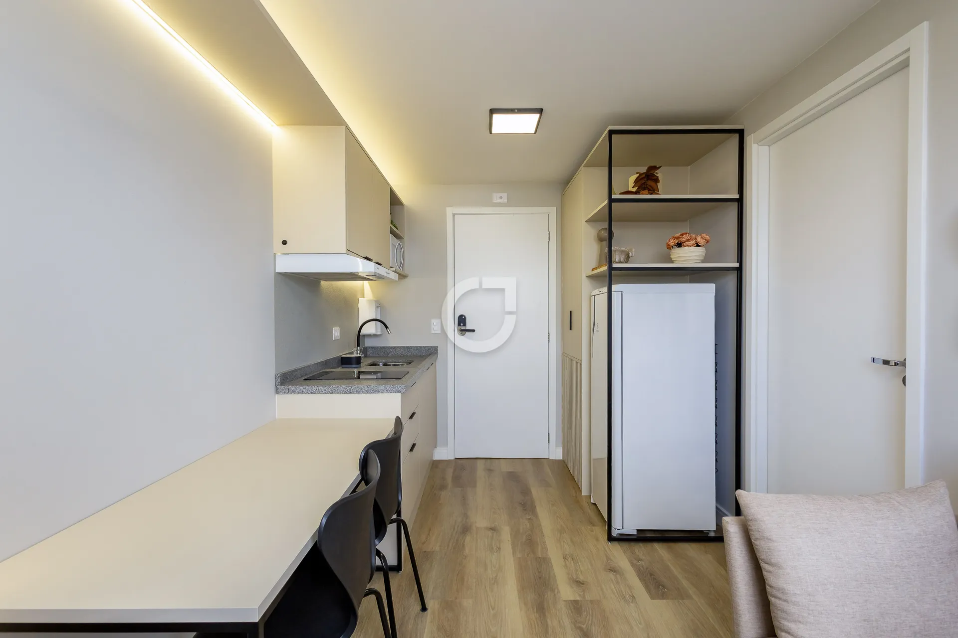 40 m² 1-bedroom apartment with en-suite and open kitchen — photo 11