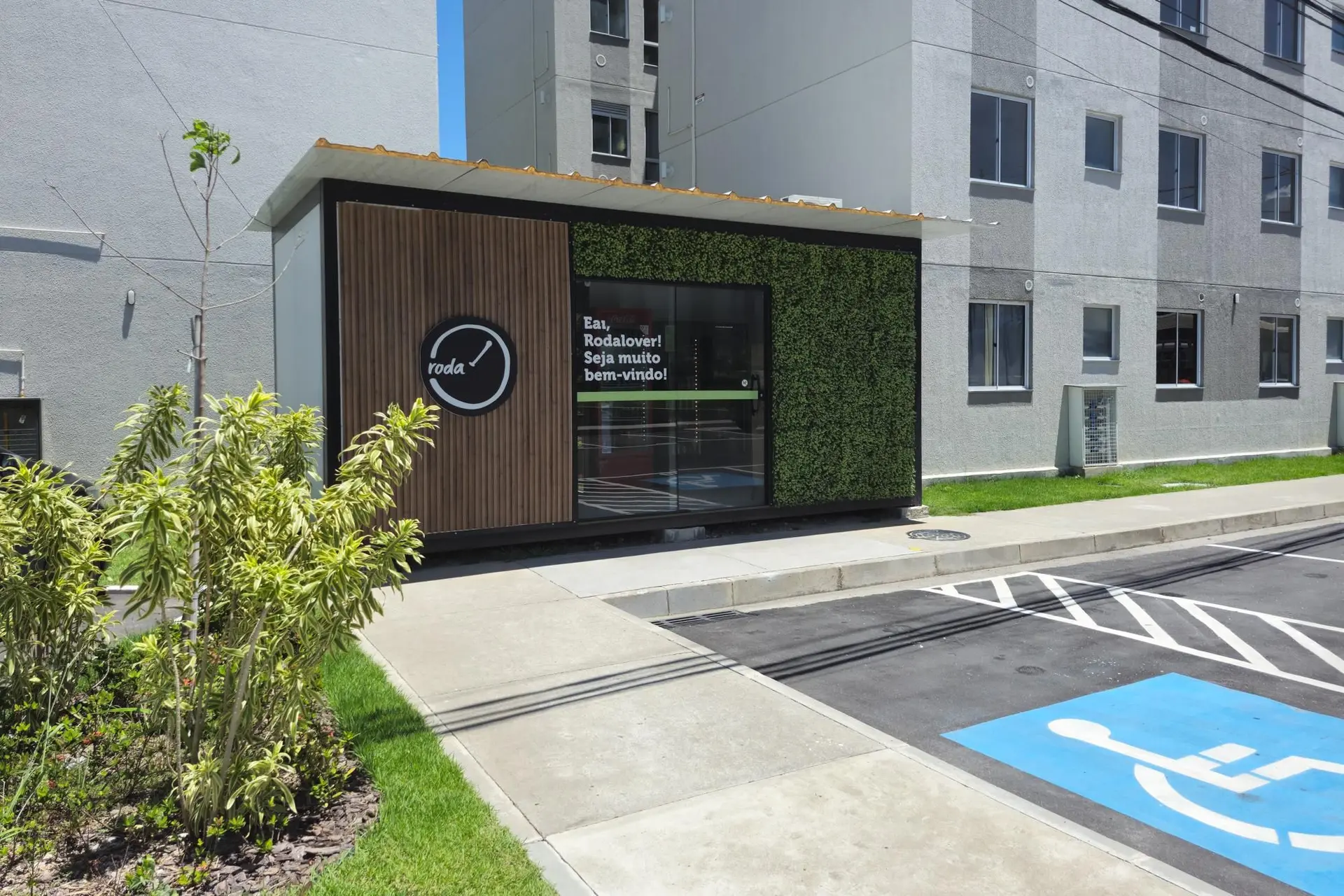 2-bedroom apartment with a washing machine — photo 15