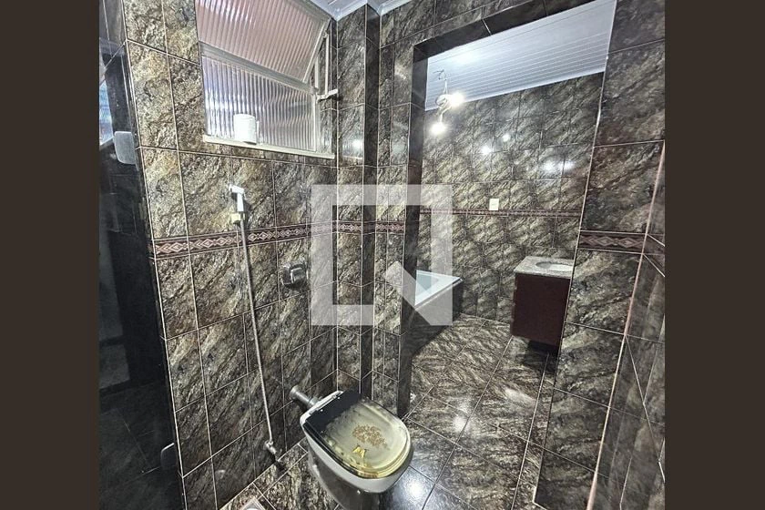 Furnished house with 2 bedrooms and 160 m², no parking — photo 24