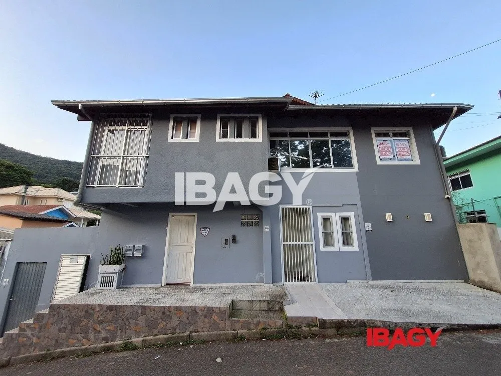 2-bedroom apartment with a washing machine in Florianópolis — photo 10