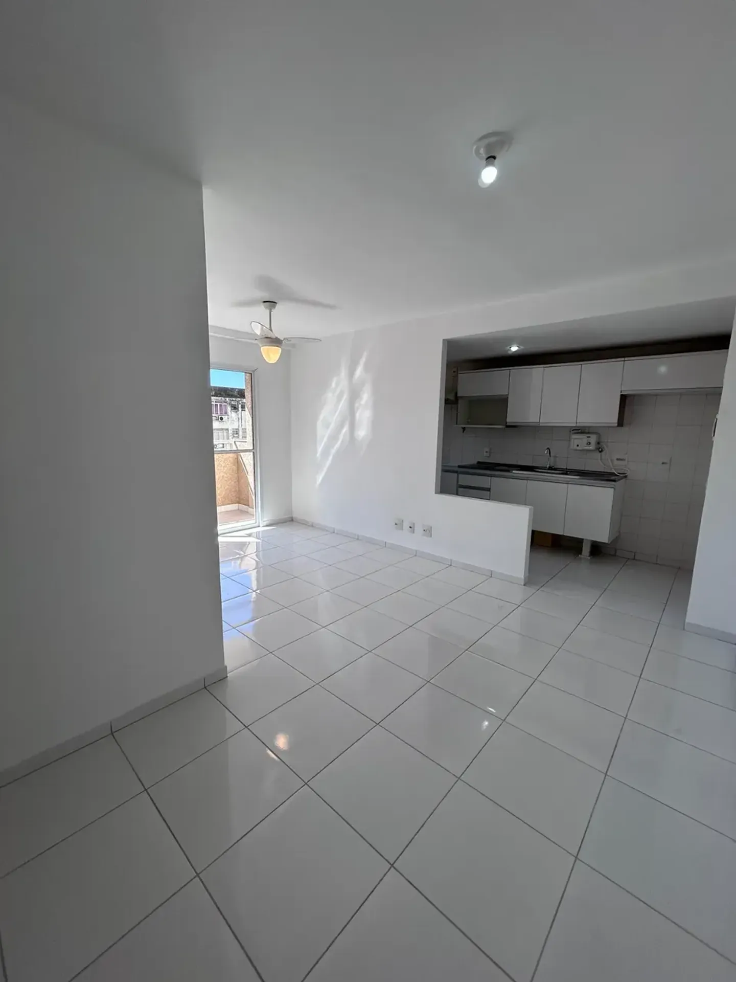 Apartamento de 3 quartos com cozinha americana e varanda — photo 5