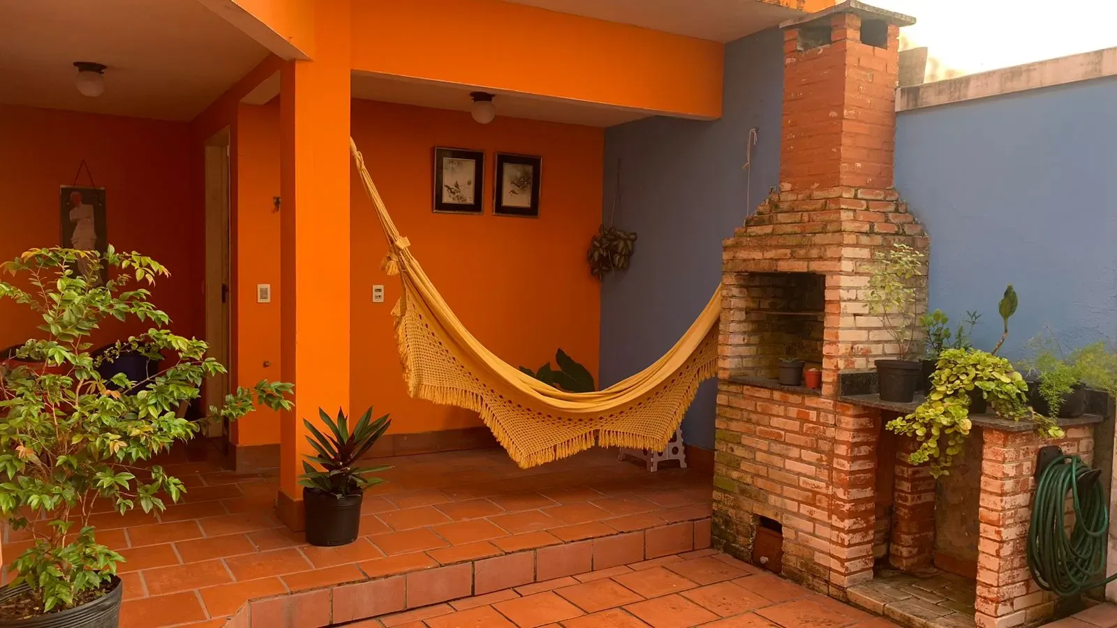 Casa amueblada con parrilla empotrada en el balcón — photo 7