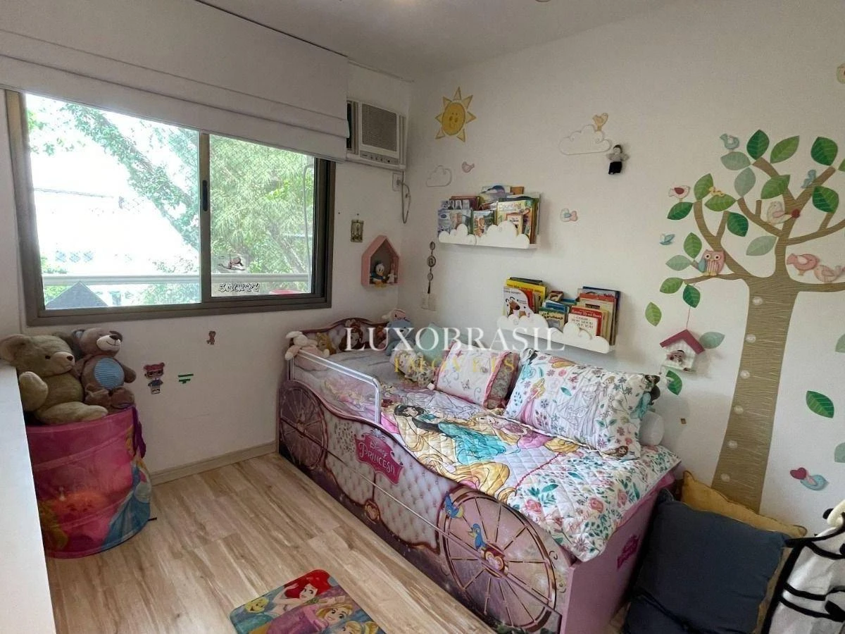 Furnished 3-bedroom apartment with 3 bathrooms — photo 15