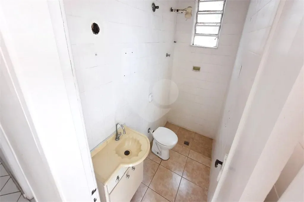 Casa sem mobília com cozinha separada e 5 quartos — photo 13