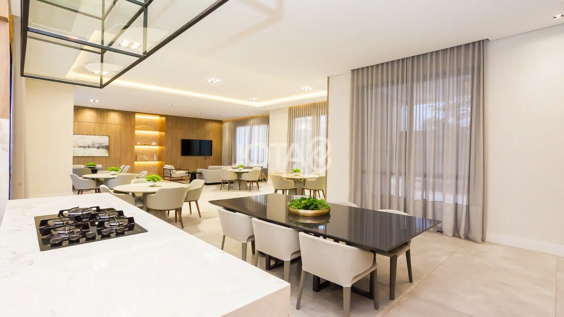 Furnished 220 m² apartment with 3 en-suite bedrooms — photo 32