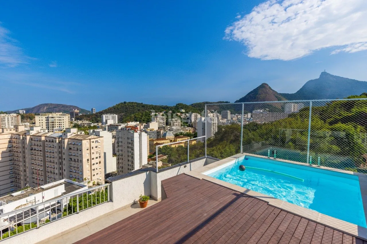 Apartment with 3 bedrooms and a balcony grill