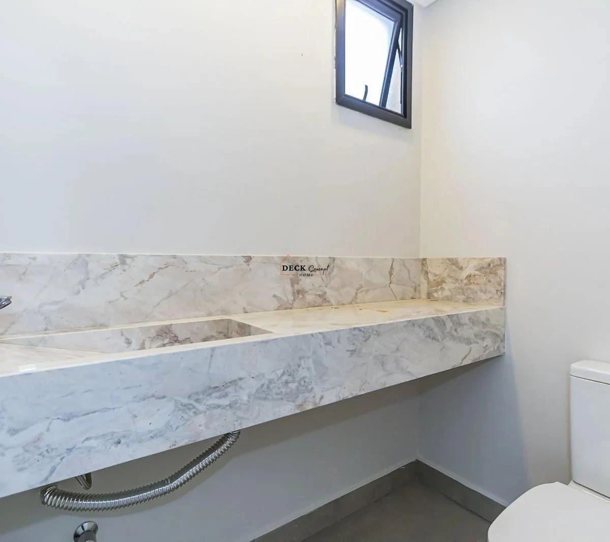 Furnished 356 m² house with 3 bedrooms and open-plan kitchen — photo 46