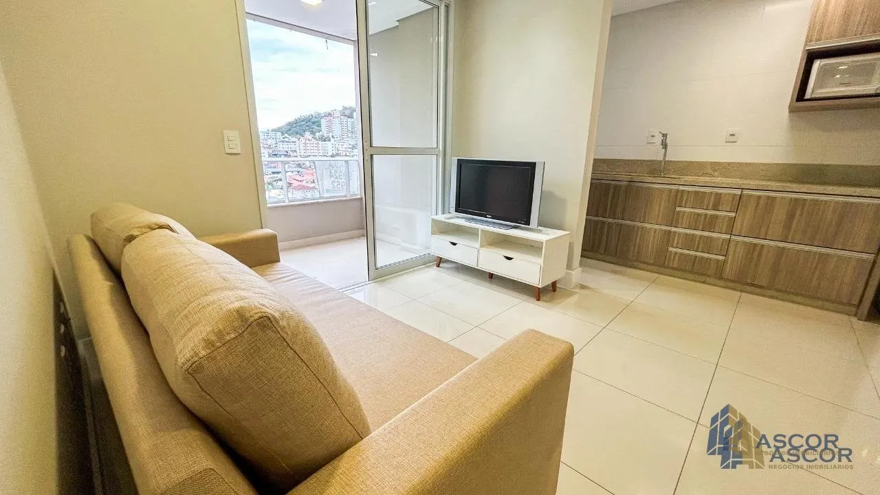 Balcony with a grill in a 2-bedroom apartment, 96 m²