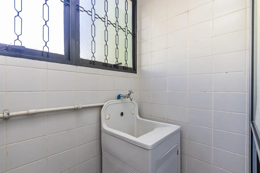 3-bedroom apartment, 1 with its own bathroom, 66 m² — photo 35