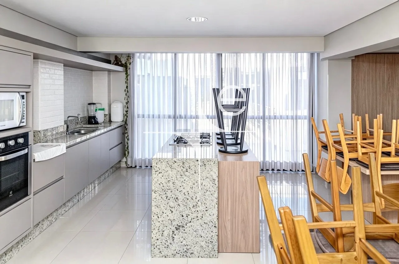 Apartment on the 4th floor with a glass-enclosed balcony — photo 24