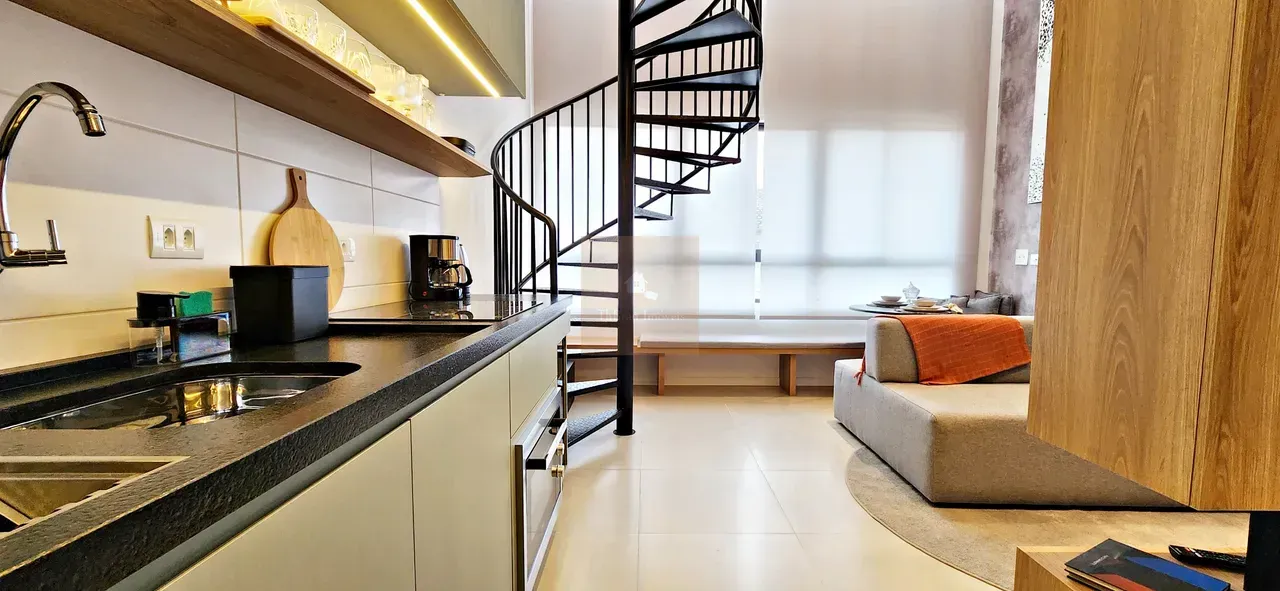 Floor-to-ceiling windows in a one-bedroom apartment, 39 m² — photo 4
