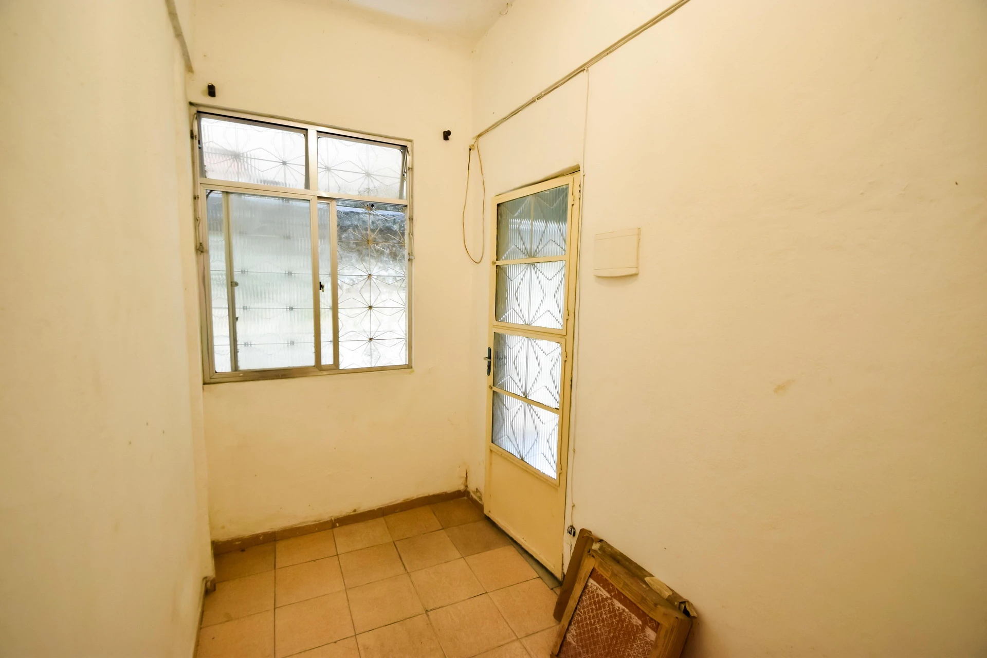 Unfurnished studio with no parking and 1 bedroom — photo 16