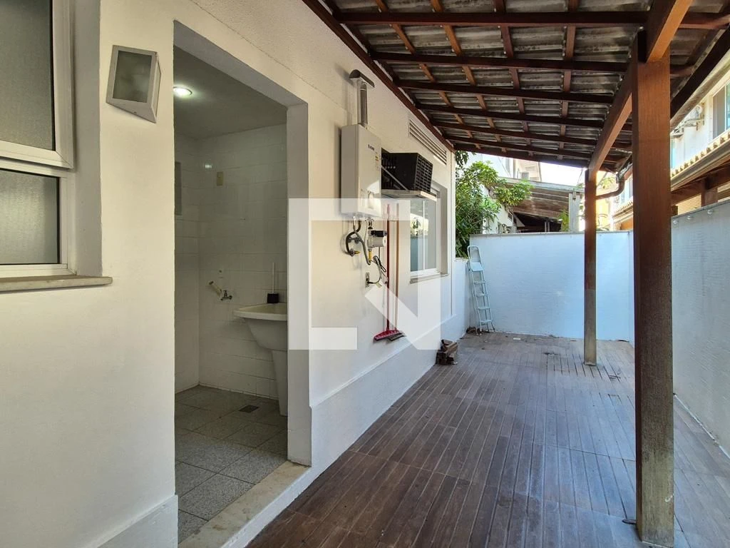 Casa de 4 dormitorios con balcón y 3 plazas de parking — photo 56