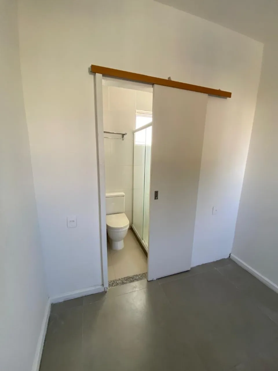 Furnished 2-bedroom apartment with 2 bathrooms — photo 8