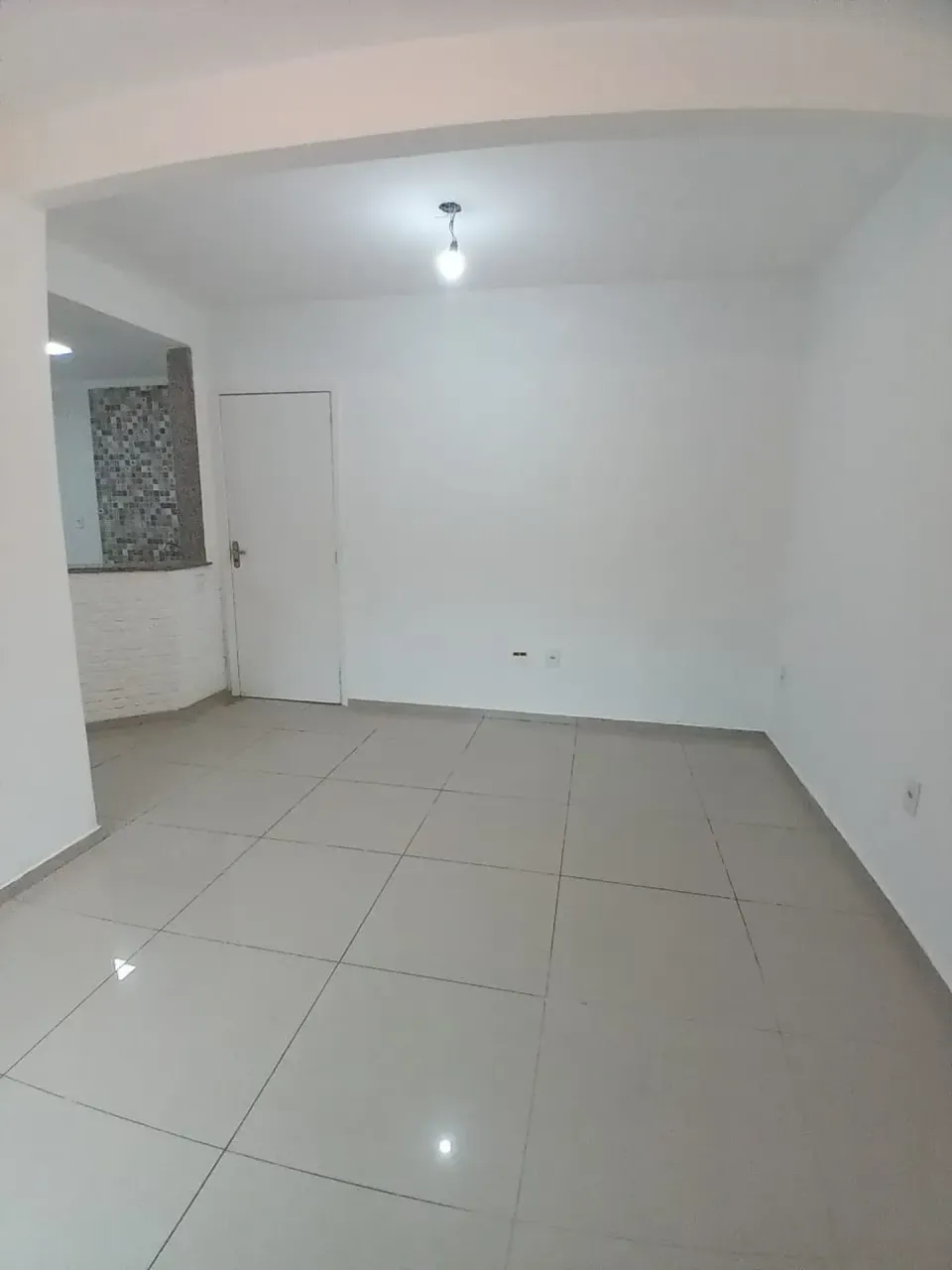 2-bedroom apartment with 1 parking space and 1 bath — photo 7