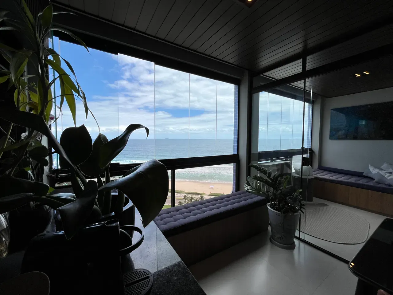 Apartment on the 11th floor with a water view — photo 21