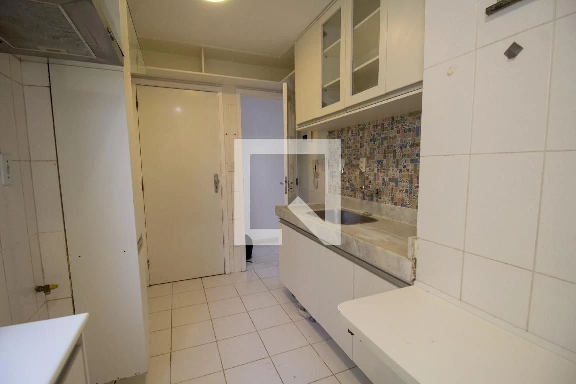 Apartamento sem mobília com 3 quartos e 5 banheiros — photo 36