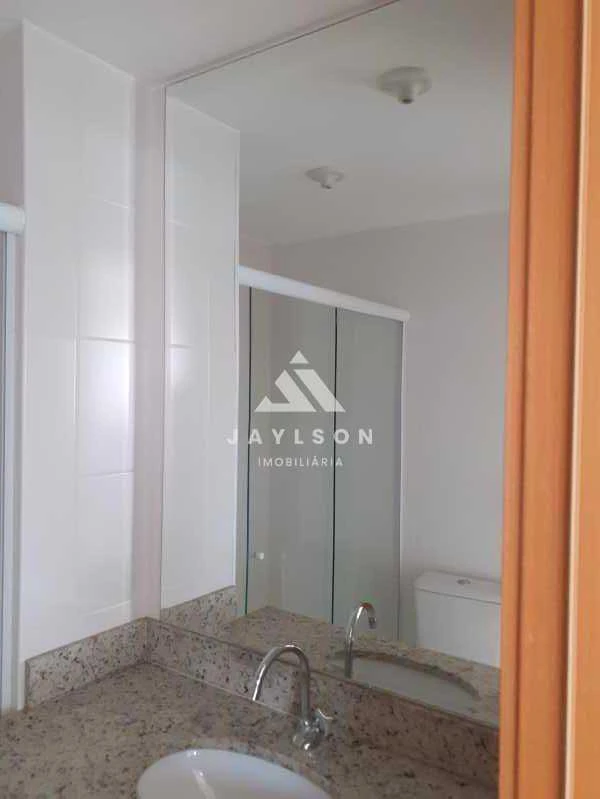 68 m² apartment with a balcony and an en-suite — photo 2