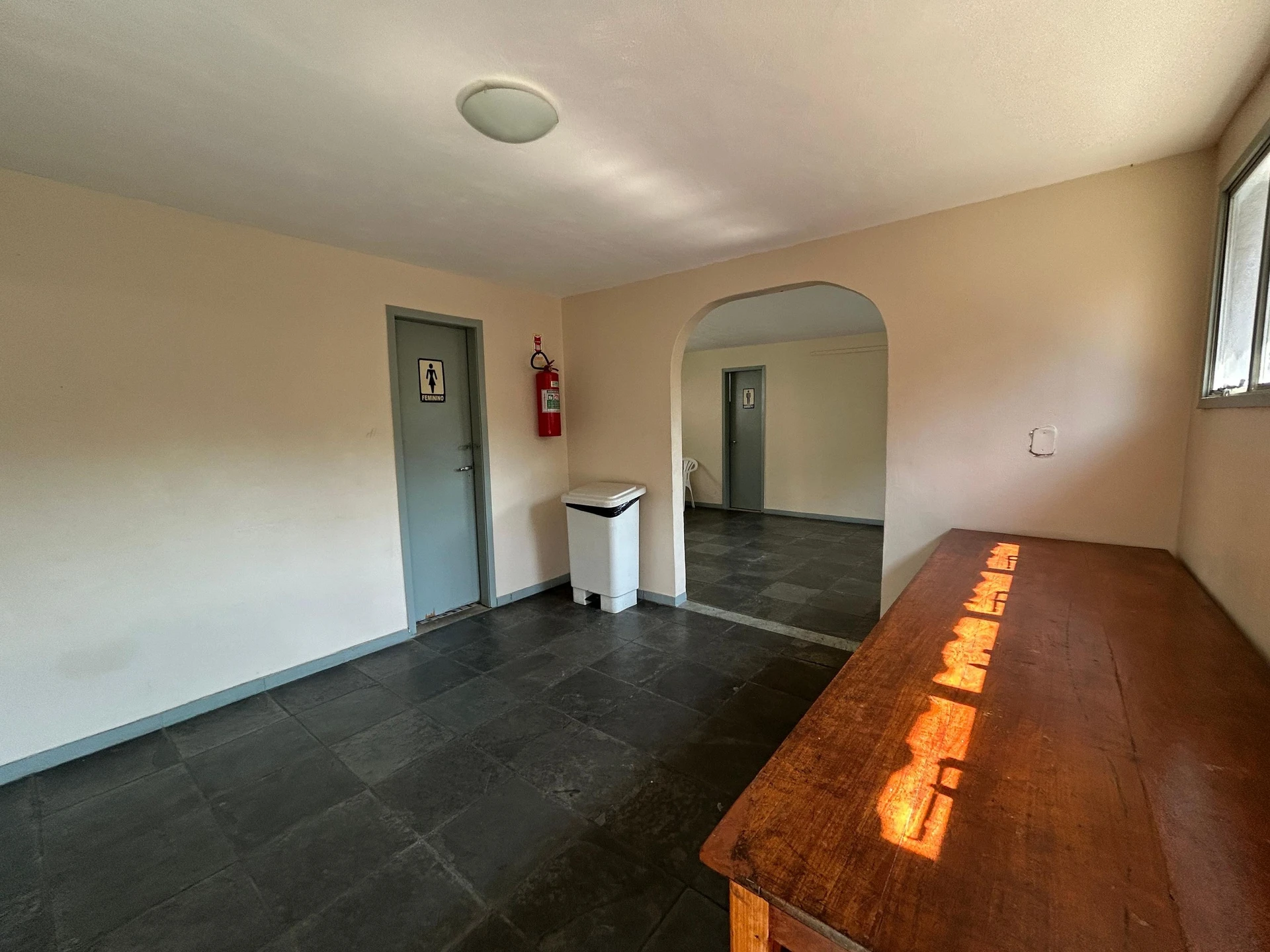 Unfurnished rental apartment with 2 bedrooms and parking — photo 32