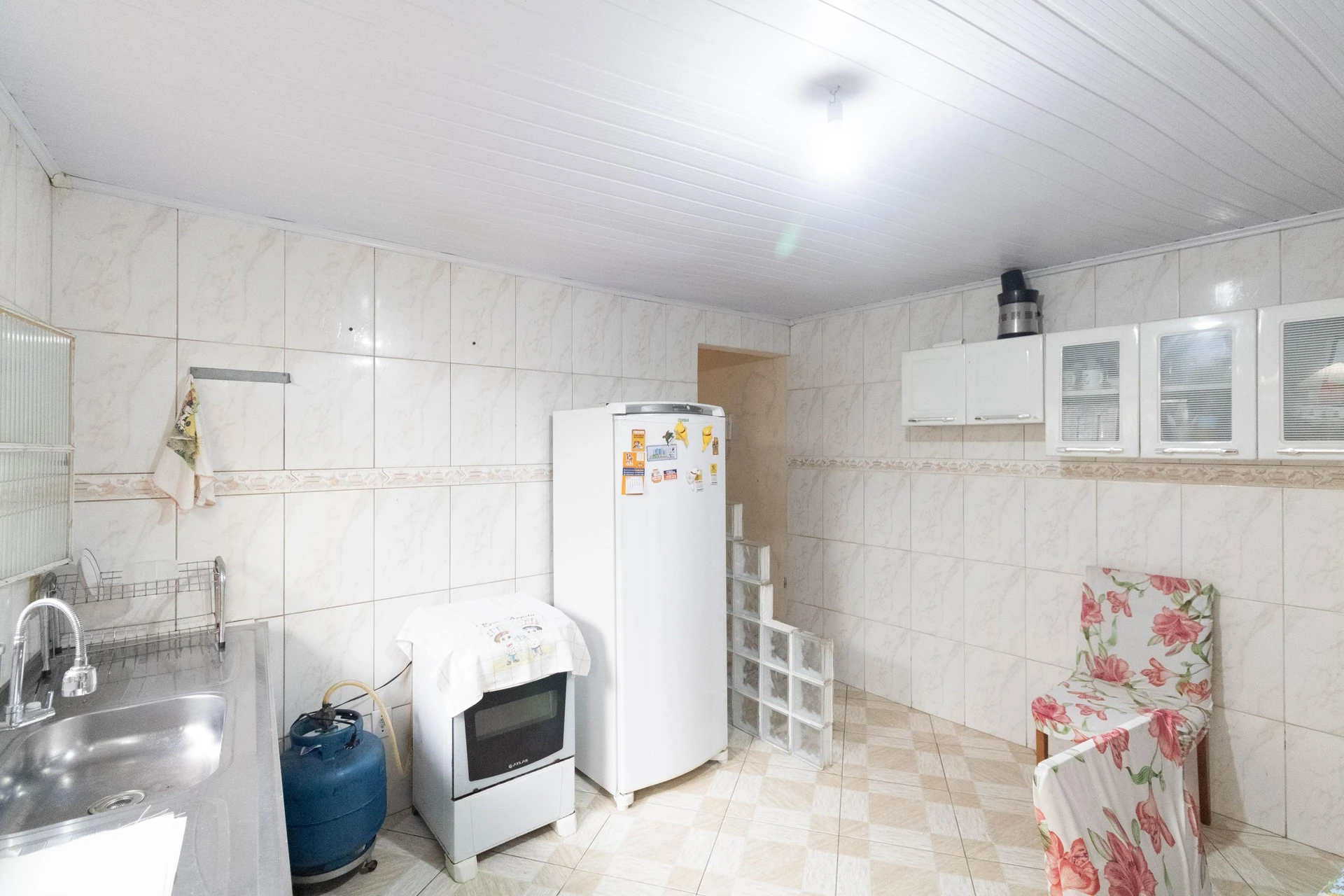 Casa amueblada con 6 dormitorios, 3 baños y jardín propio — photo 49