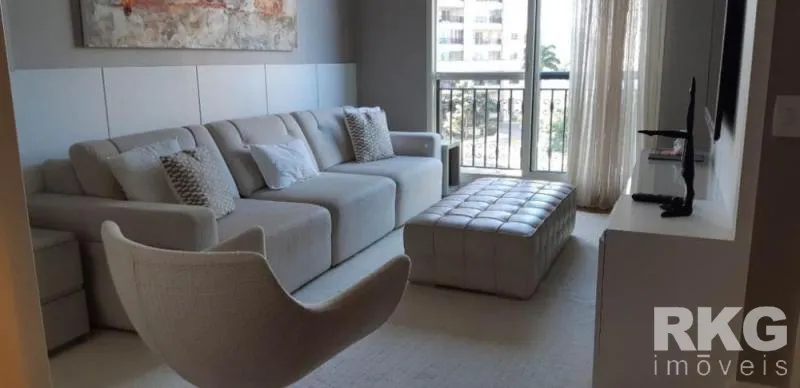 Unfurnished 4-bedroom apartment with 5 bathrooms — photo 17