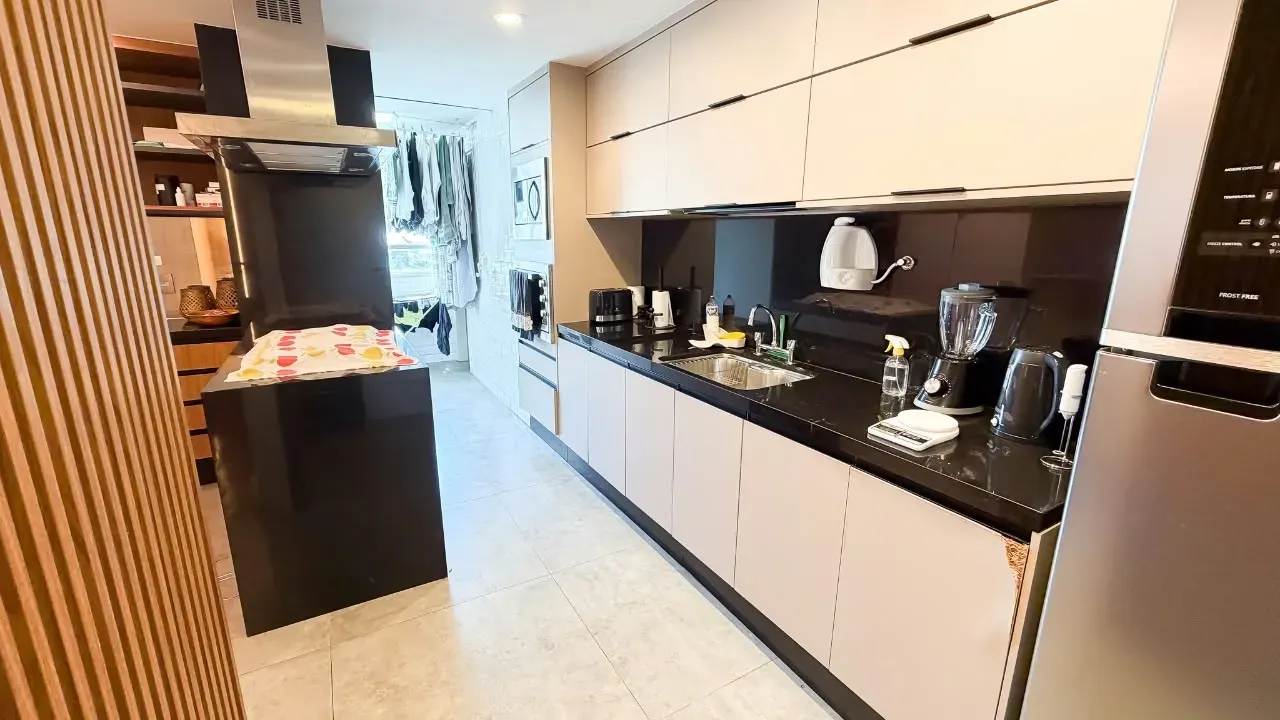2-bedroom apartment with a home office in Rio de Janeiro — photo 9