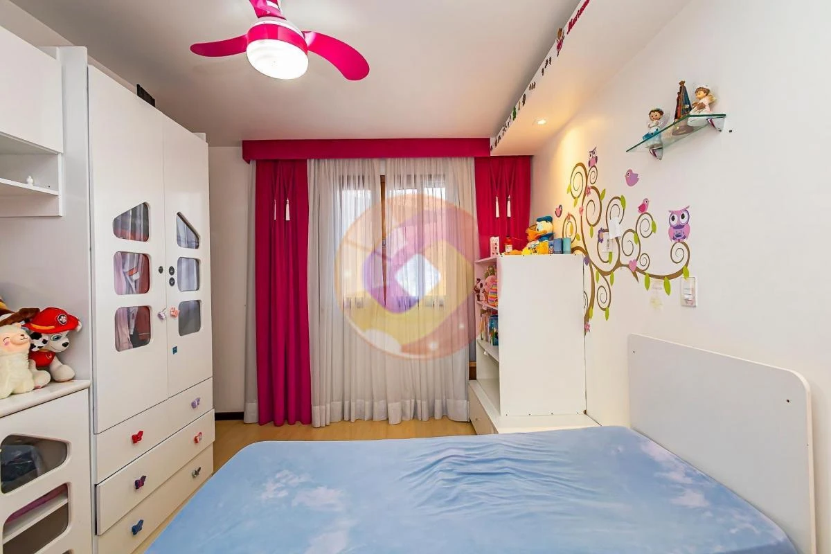 3-bedroom house with a washing machine in Curitiba — photo 48
