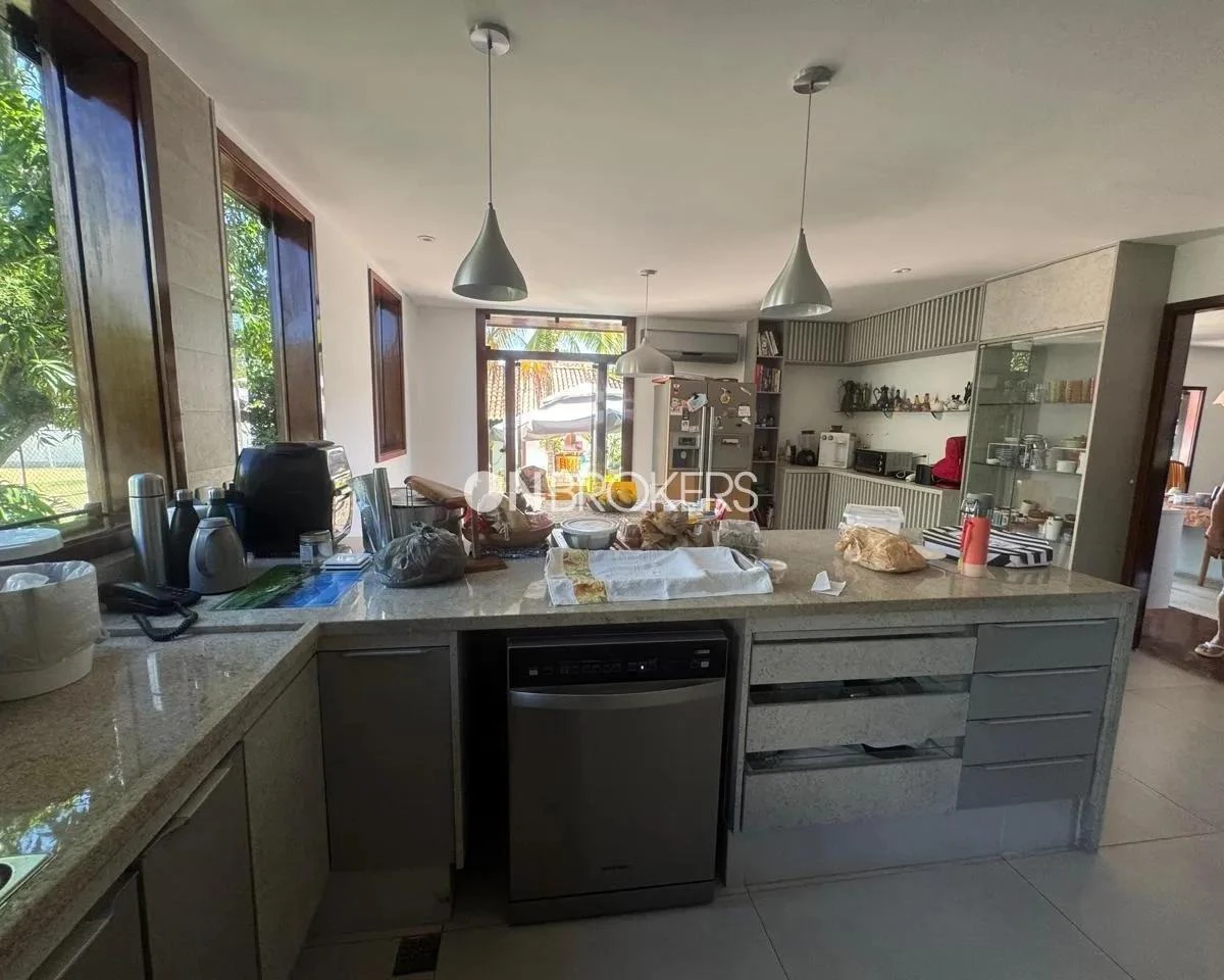 Furnished house with 1000 m², 5 en-suites and 7 parking spots — photo 7