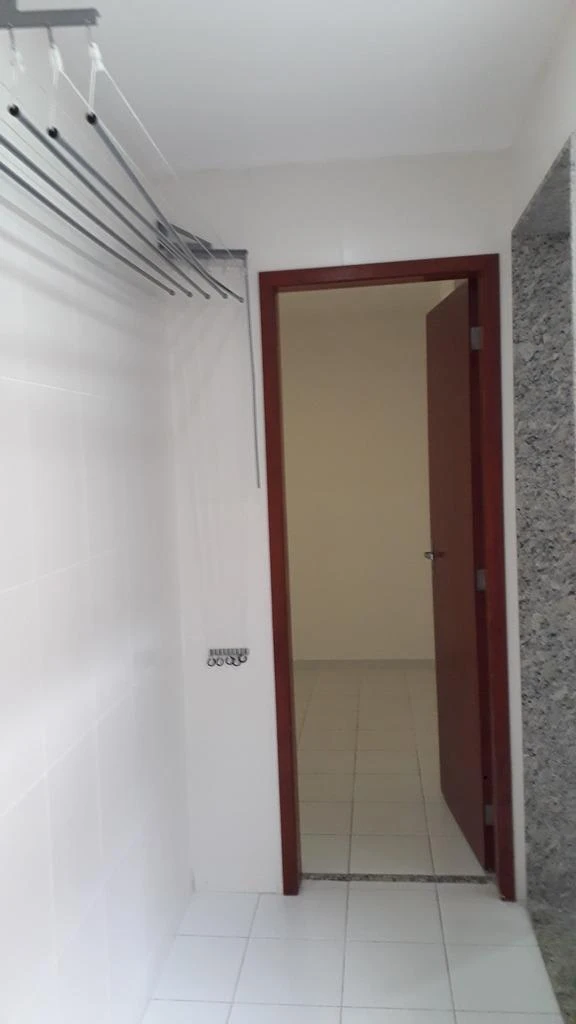 Apartamento de 110 m² com 2 quartos, varanda e 3 banheiros — photo 3