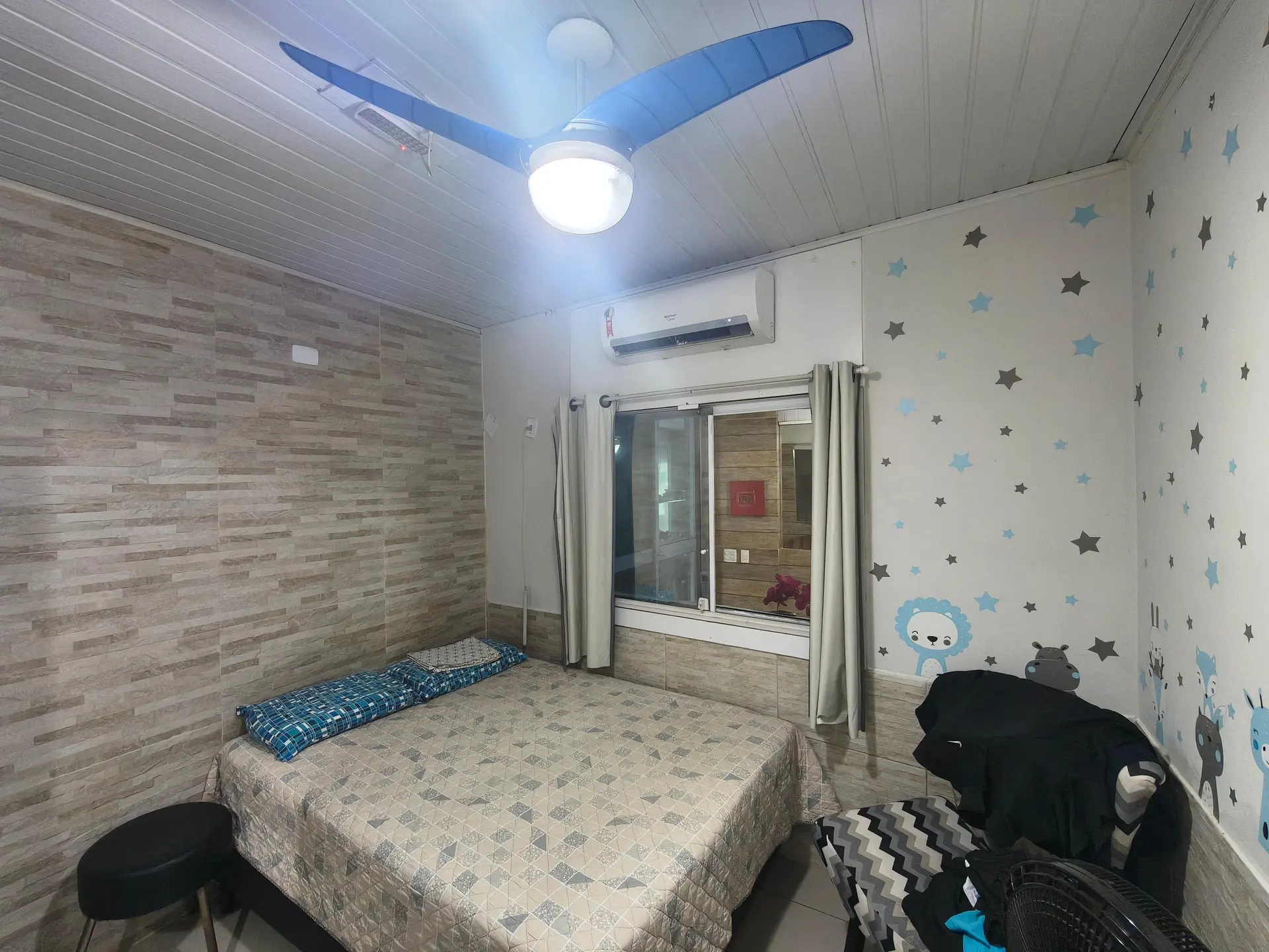 Furnished 2-bedroom house with balcony and private garden — photo 3
