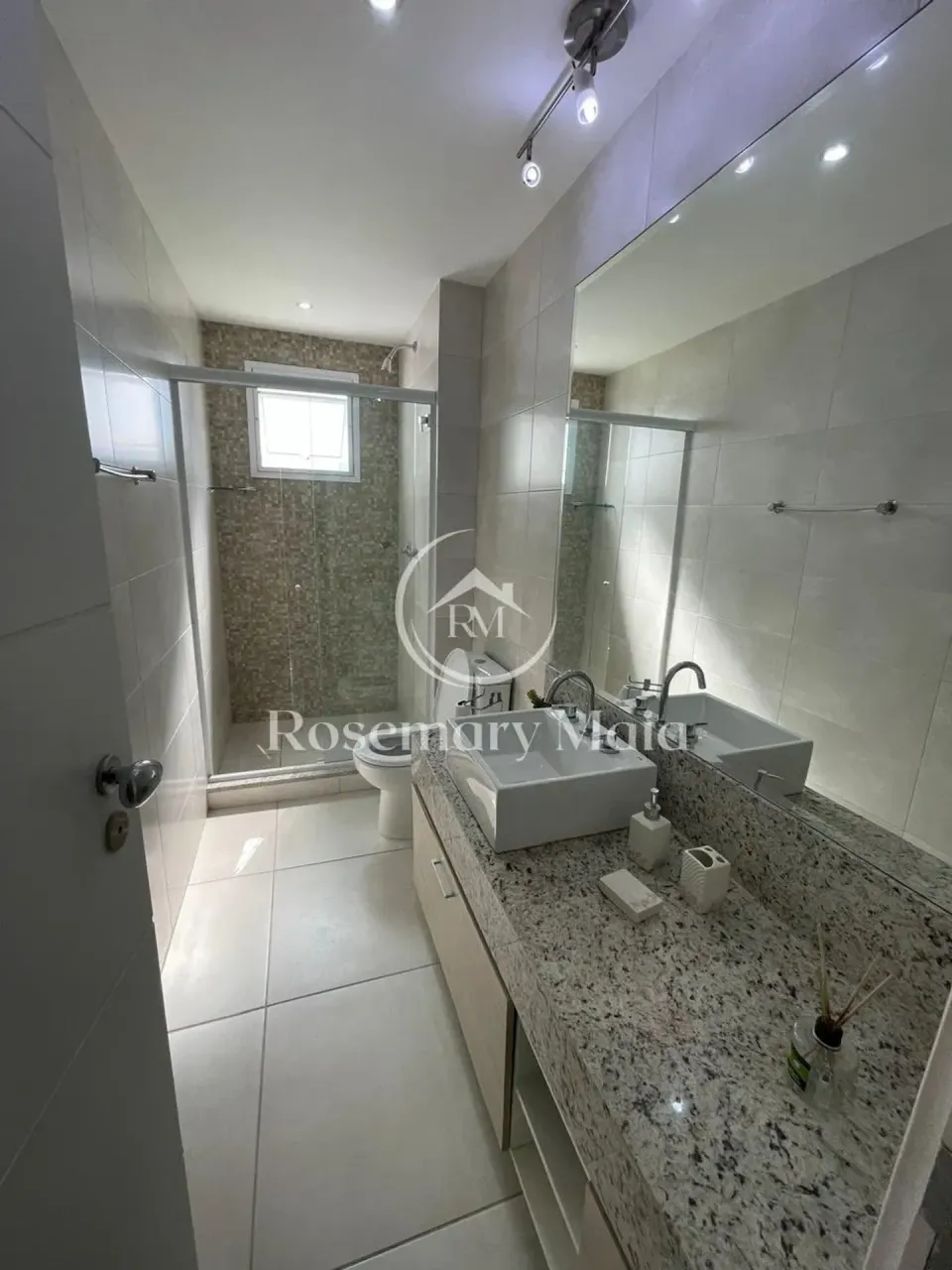 Apartamento mobiliado com 3 quartos, 5 banheiros e 3 vagas — photo 19