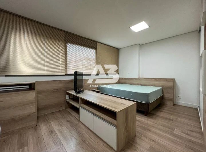 44 m² 1-bedroom apartment with city view — photo 4