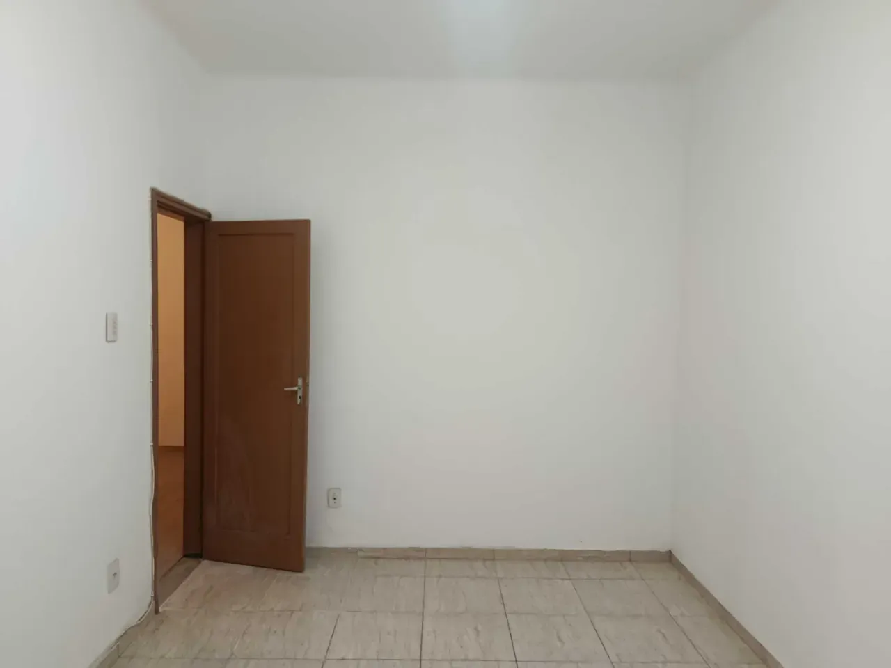 Apartamento de 3 quartos com cozinha separada e 85 m² — photo 17