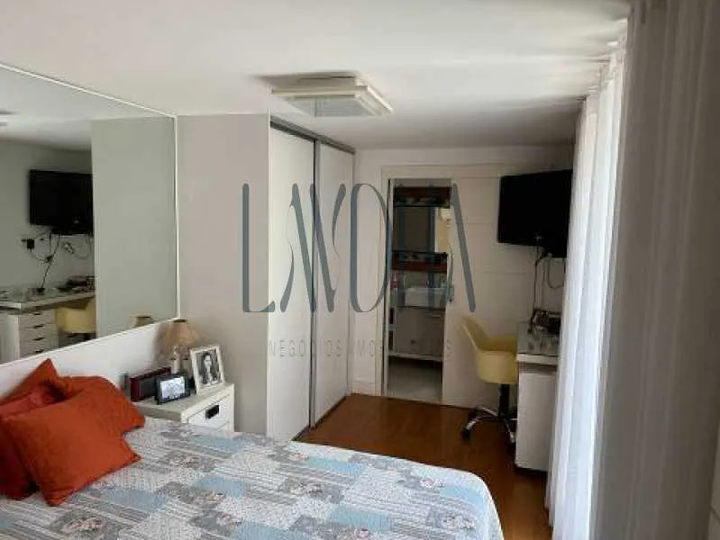 Furnished apartment with 4 bedrooms and 5 bathrooms — photo 19