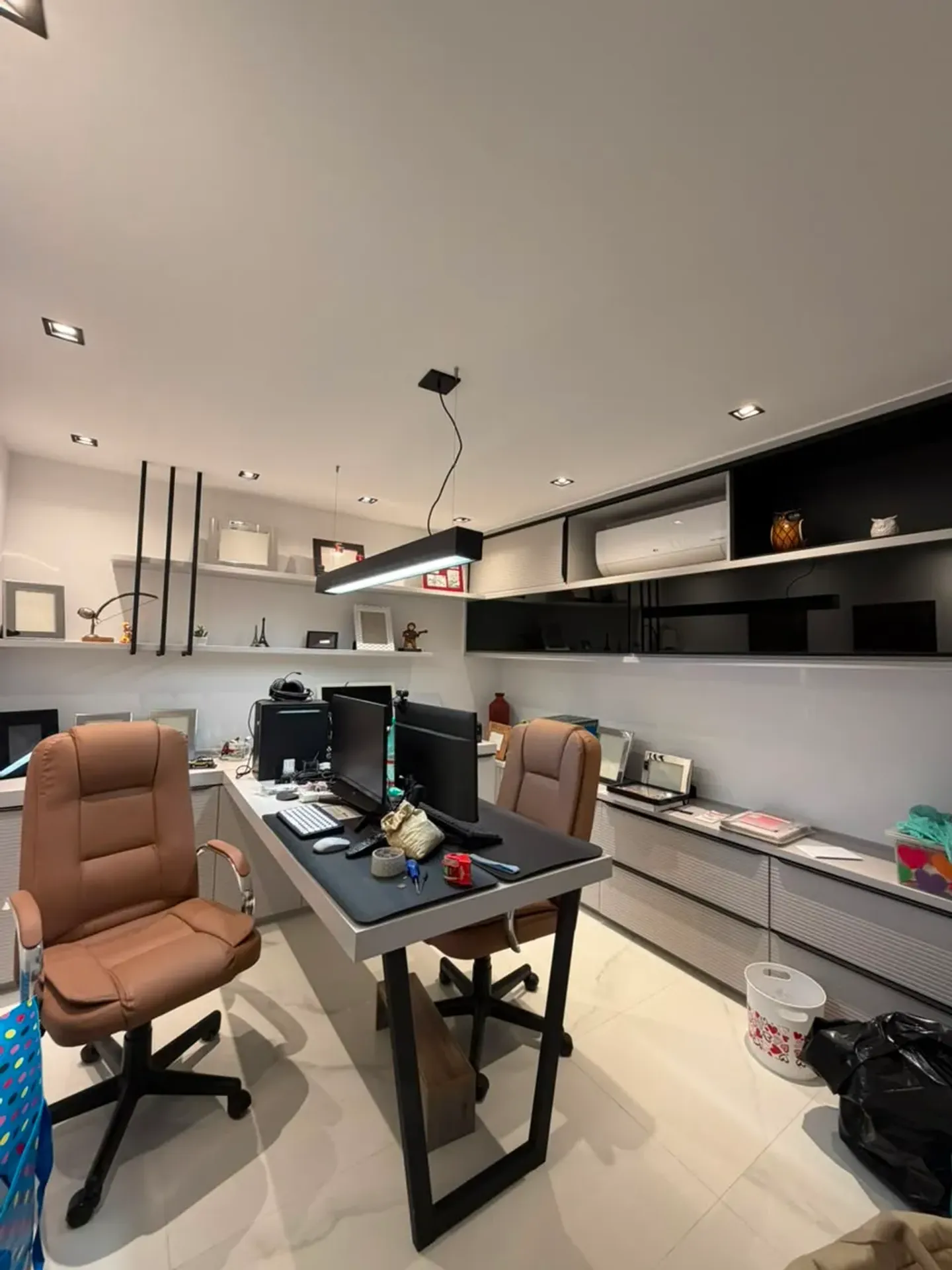 Furnished triplex home with 5 en-suite bedrooms and 600 m² — photo 13
