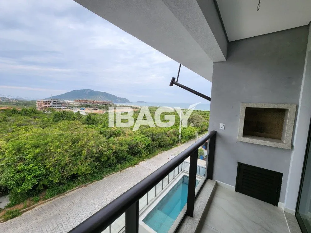 Apartamento mobiliado com 2 dormitórios e 110 m²