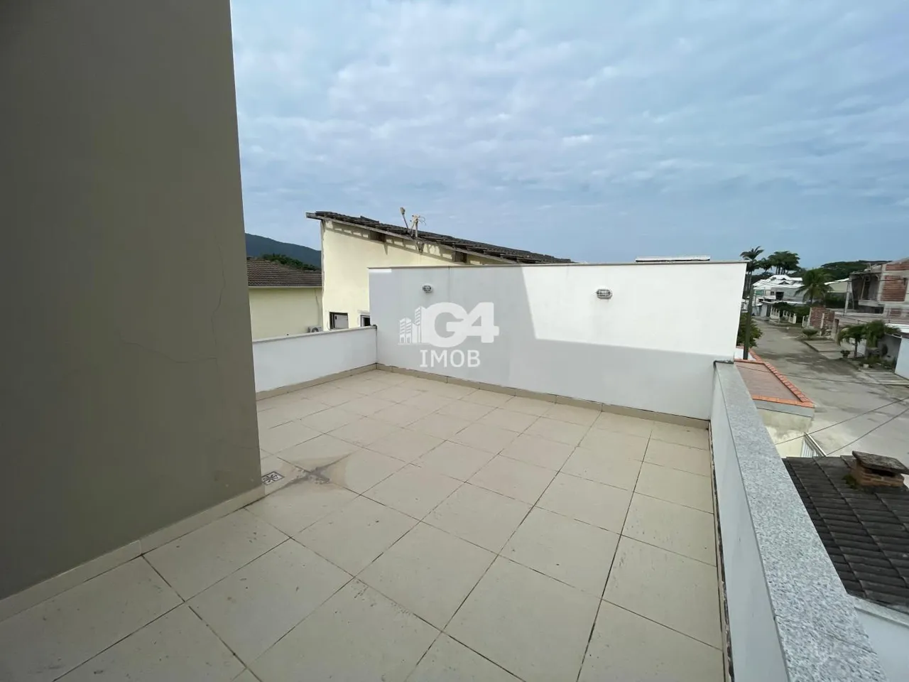 Rental house with 3 bedrooms and 5 bathrooms — photo 15