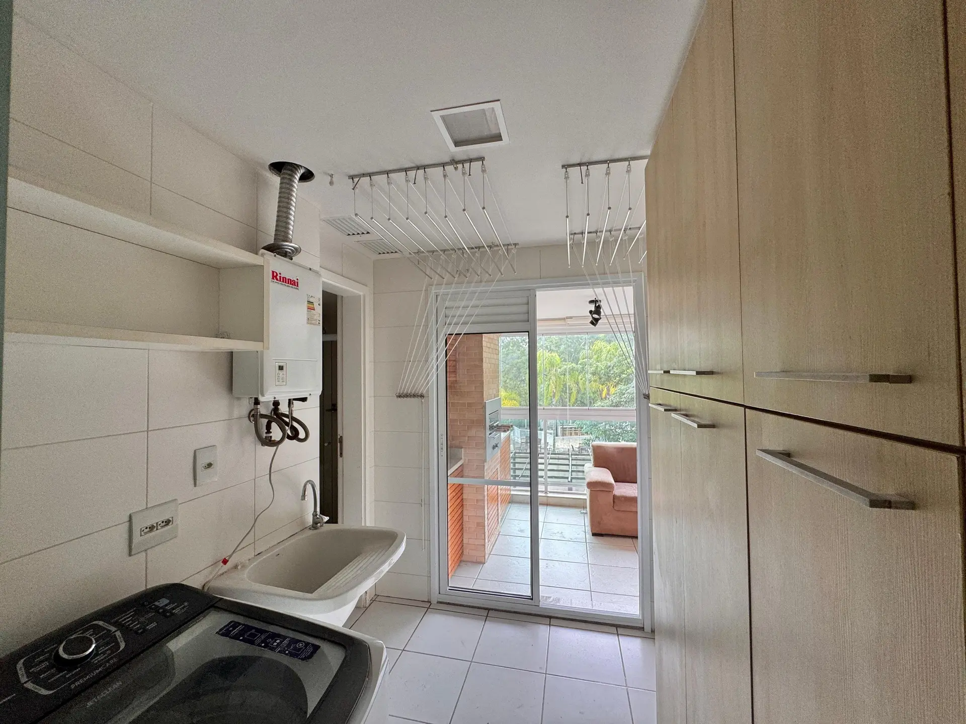 Квартира 107 м² з видом на воду та балконом із грилем — photo 36