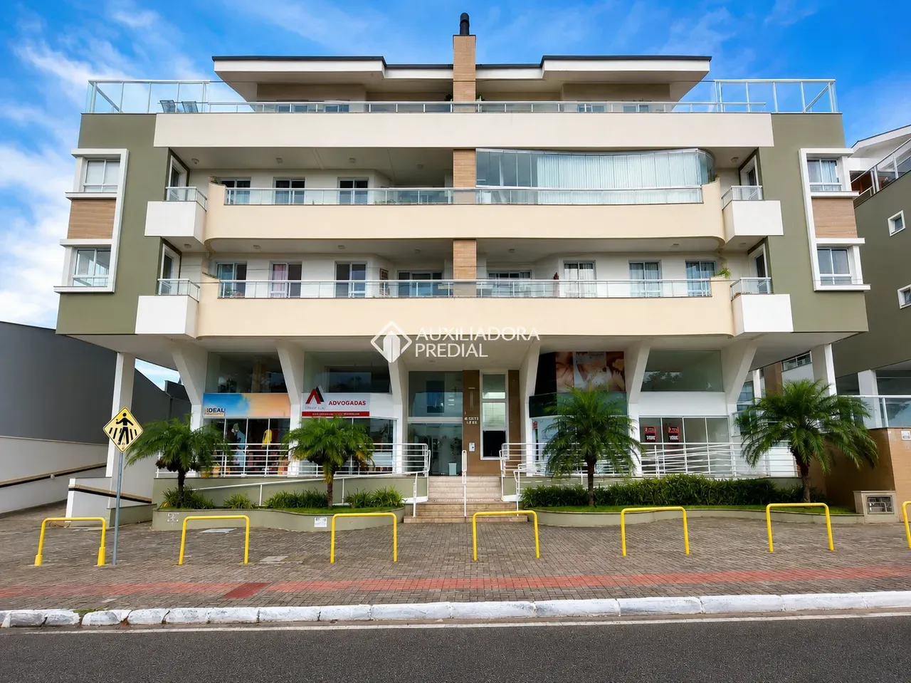 Furnished 2-bedroom apartment with balcony grill