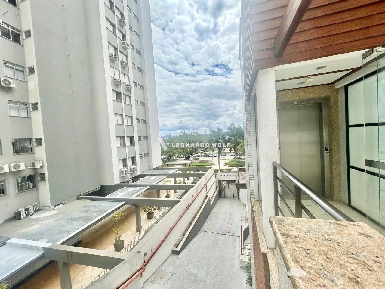 2-bedroom apartment with a washing machine in Florianópolis — photo 2