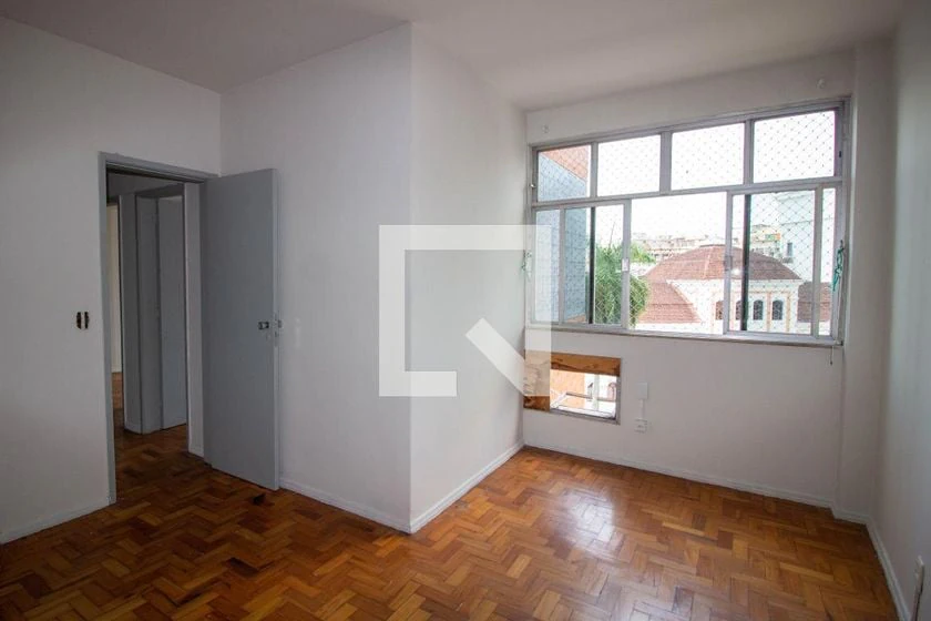 Apartment, 85 m², with wood or laminate floors — photo 16