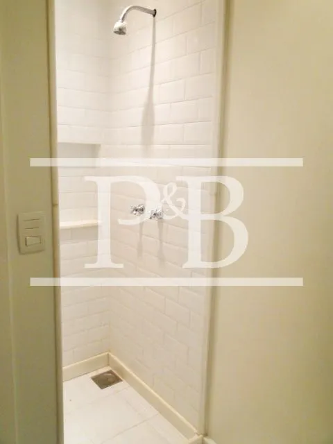 4-bedroom apartment with air conditioning — photo 23