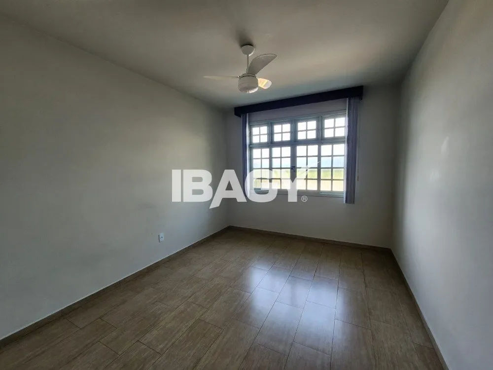 140 m² house with 3 bedrooms and an en-suite — photo 3