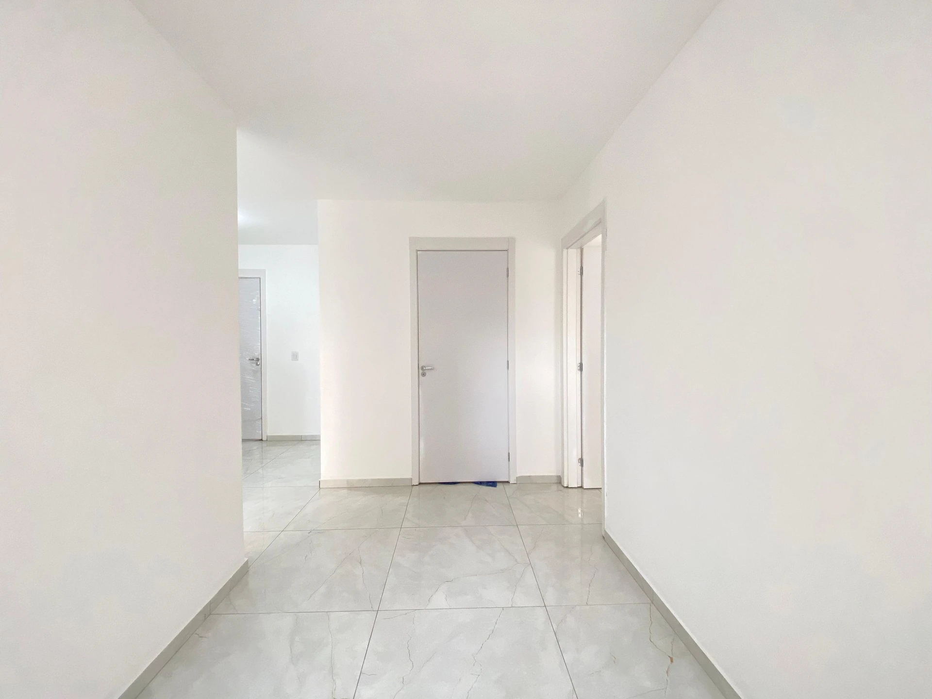Rental apartment with 2 bedrooms and 4 parking spaces — photo 27