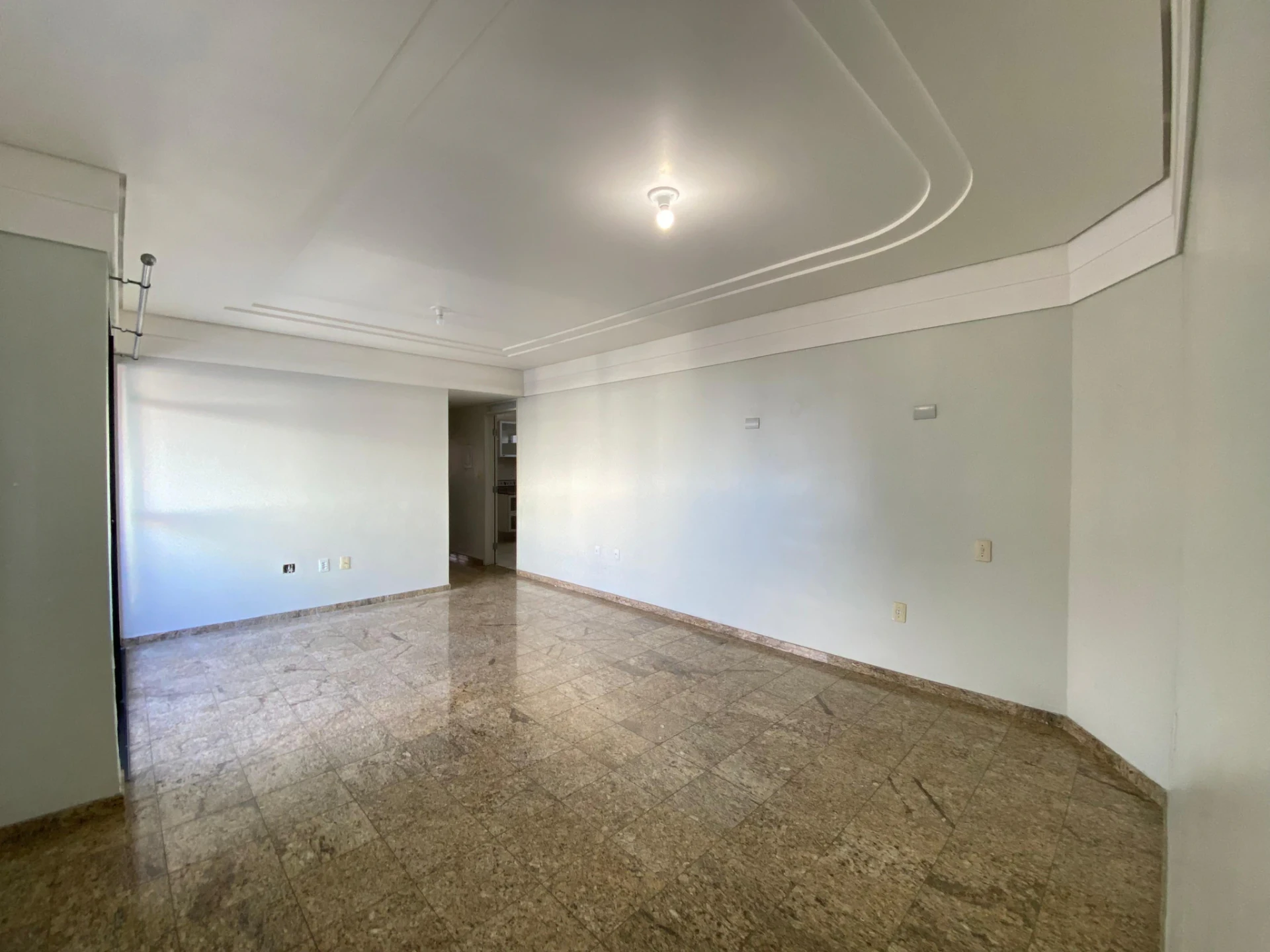 3-bedroom apartment in a building with a sauna — photo 12