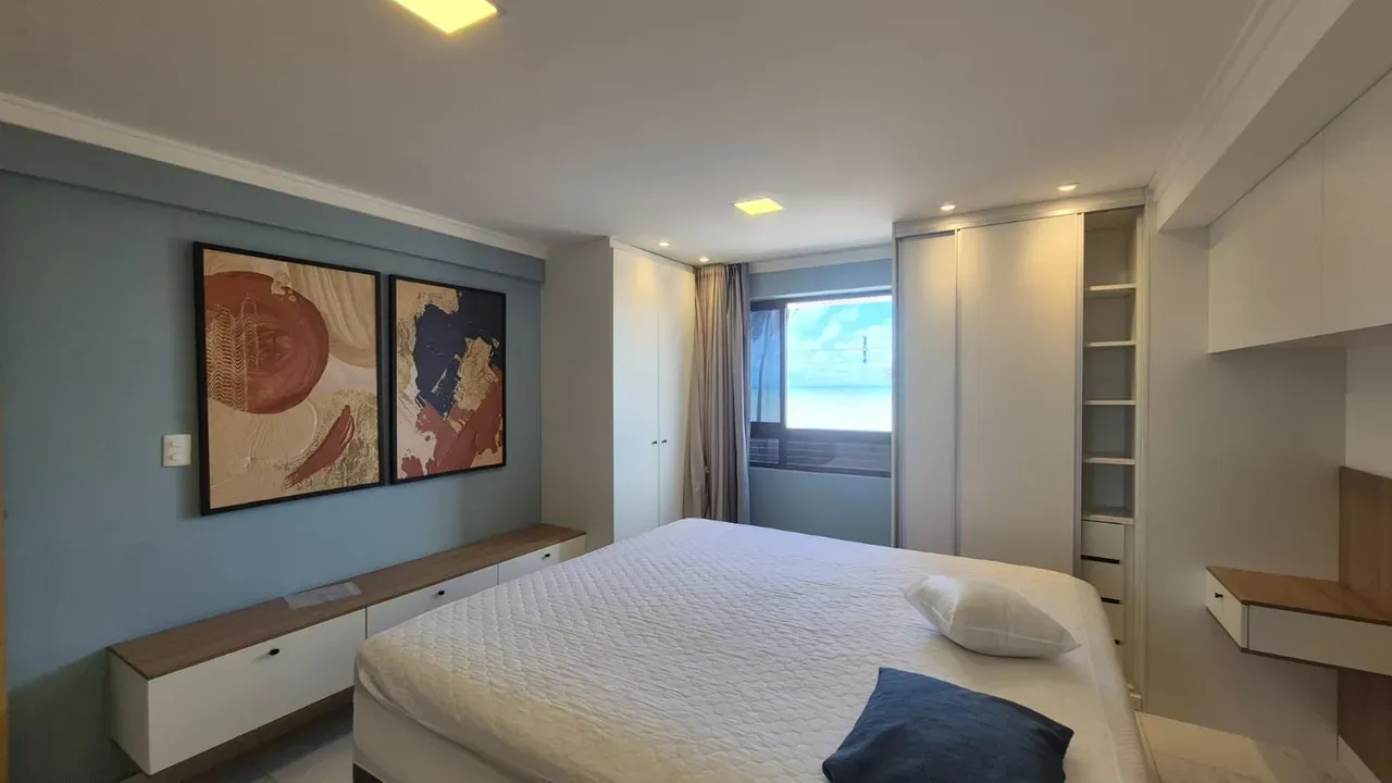 Apartment on the 4th floor with floor-to-ceiling windows