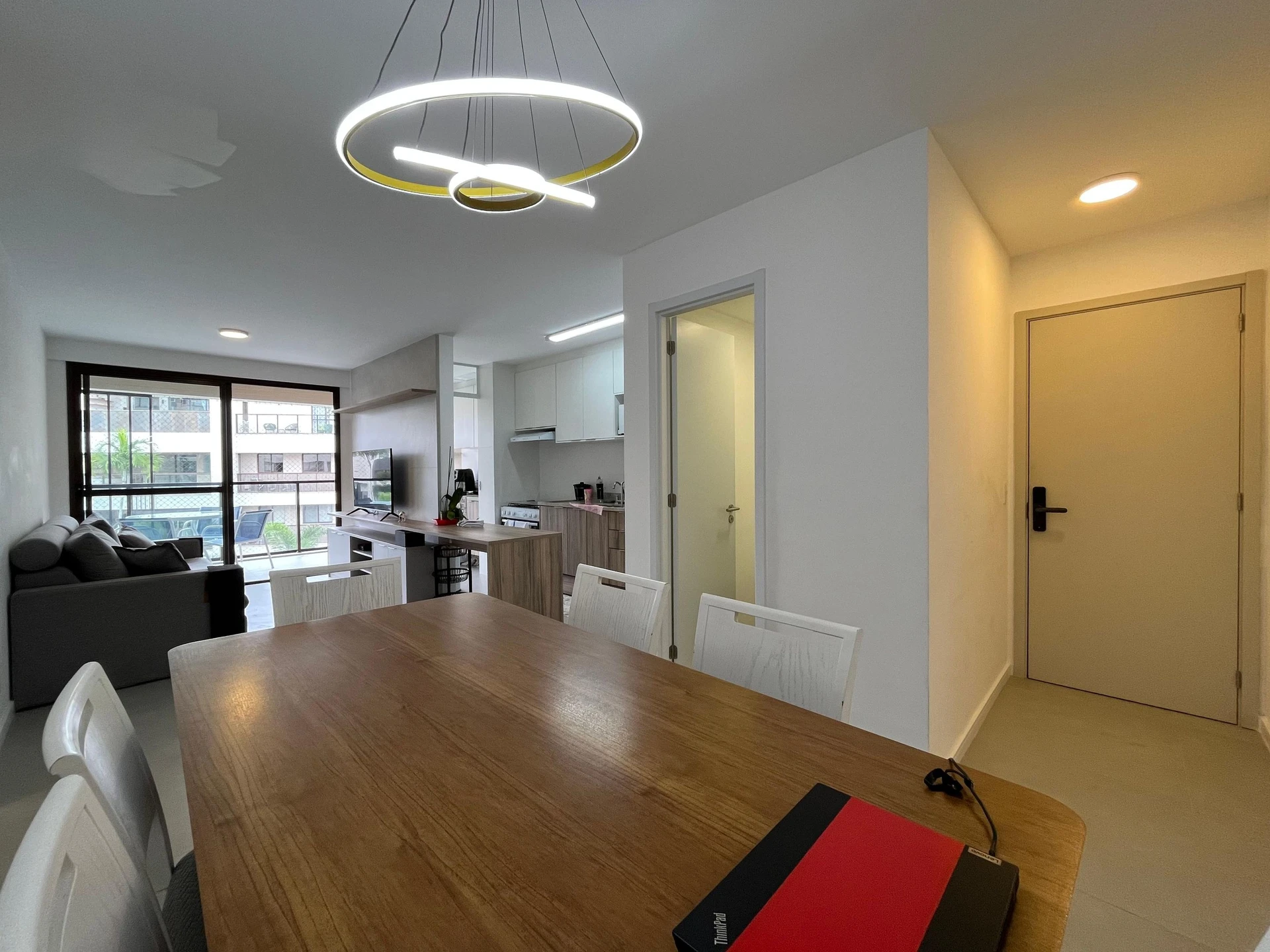 Furnished apartment, 89 m², with a glass-enclosed balcony — photo 22