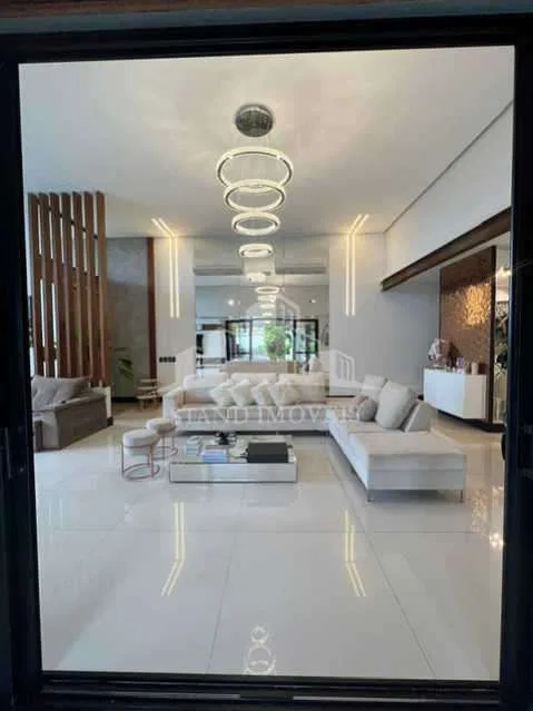 Casa com janelas do piso ao teto, Recreio dos Bandeirantes