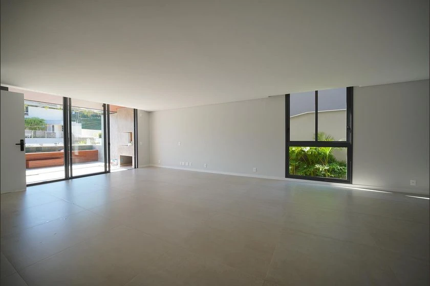 House with 3 en-suite bedrooms and 4 bathrooms, 3 parking — photo 7