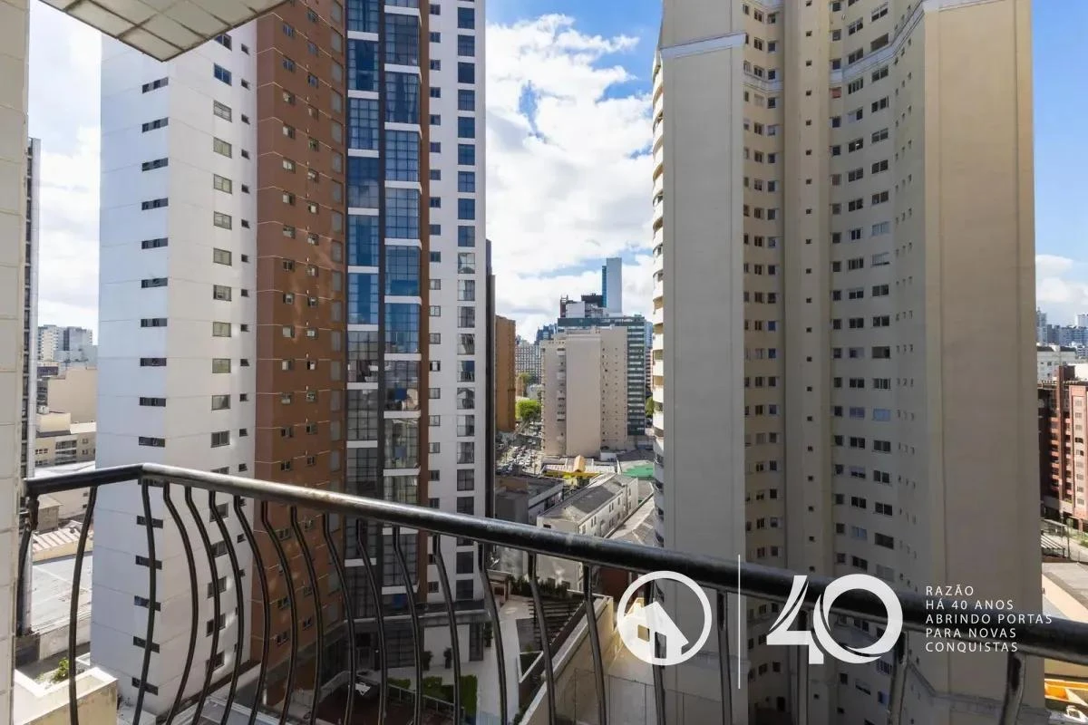 Furnished apartment, 67 m², with a glass-enclosed balcony